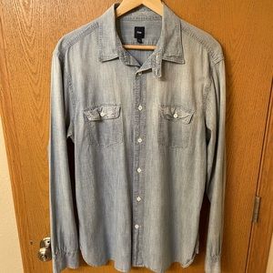 Gap Chambray men’s button down